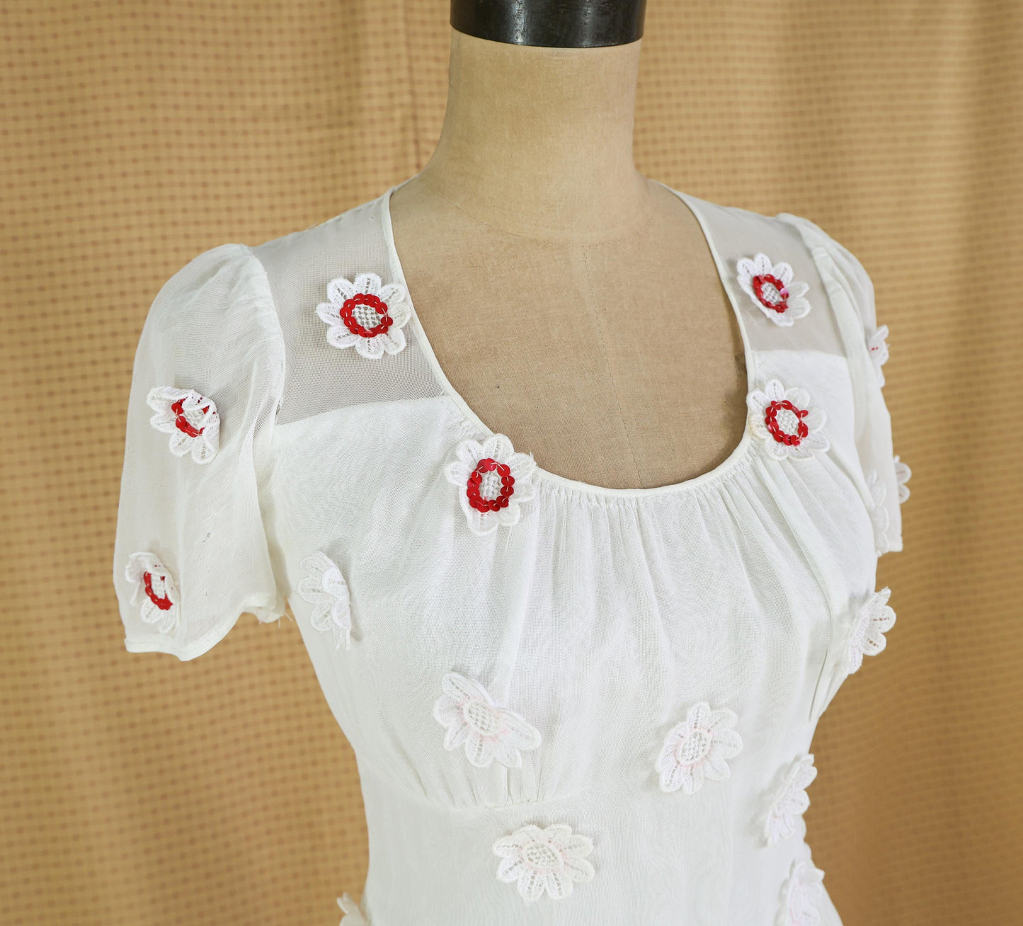 1930s White Lace Flower Evening Gown, Vintage Wedding, Small
