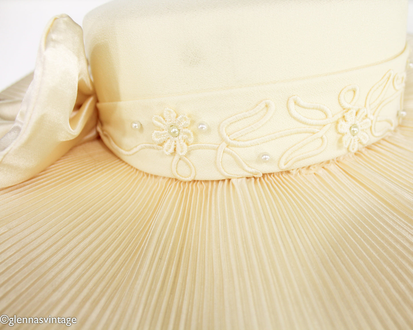 1980s Creme White Satin Platter Hat with Bow
