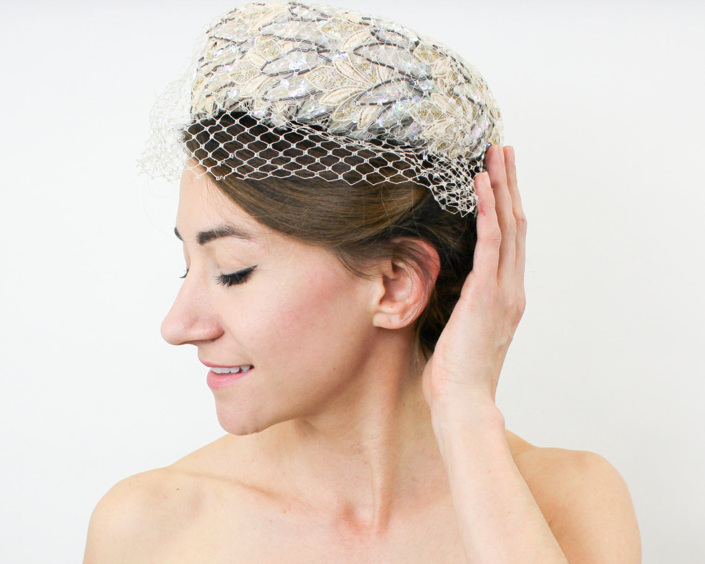 1950s Beige Lace & Sequin Pillbox Hat
