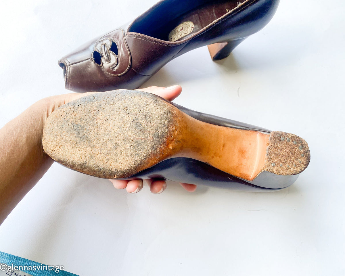 1940s Brown Leather Peep Toe Pumps Heels, 9 Narrow