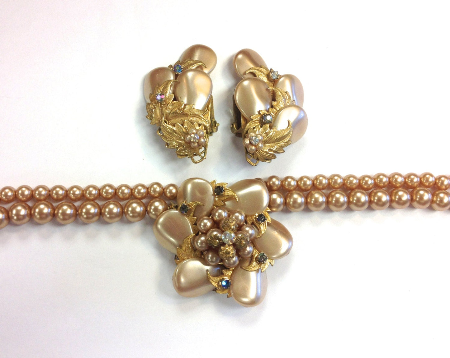 1950s Beige Faux Pearl Necklace & Earrings | 50s Beige Pendent Necklace Earring Set | Choker Set