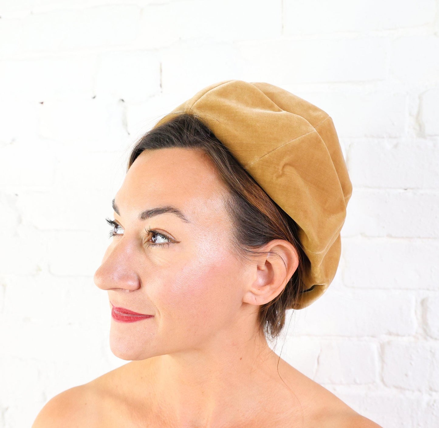 1960s Beige Velvet Hat |