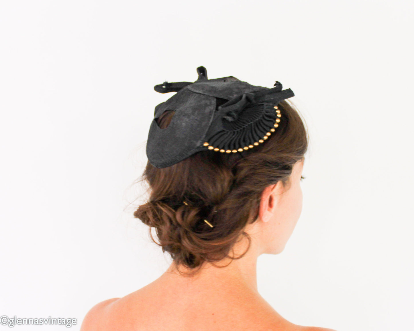 1940s Black Raffia Woven Fascinator Hat, Old Hollywood Style