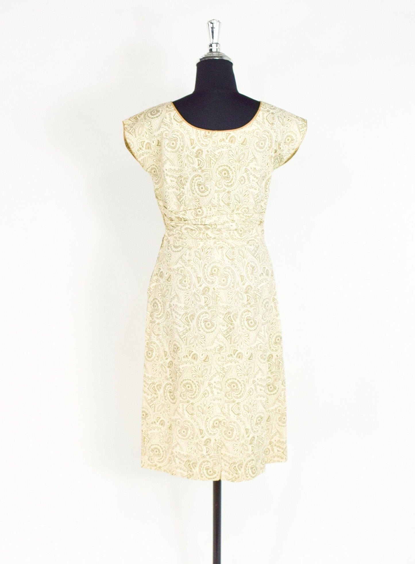 1950s Gold & Creme Paisley Print Cotton Sheath Dress, Medium