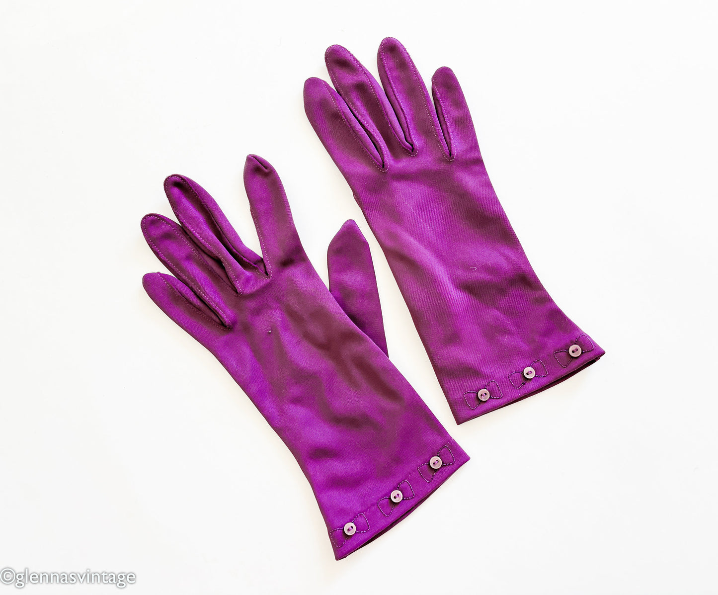 1960s Magenta Purple Vintage Gloves