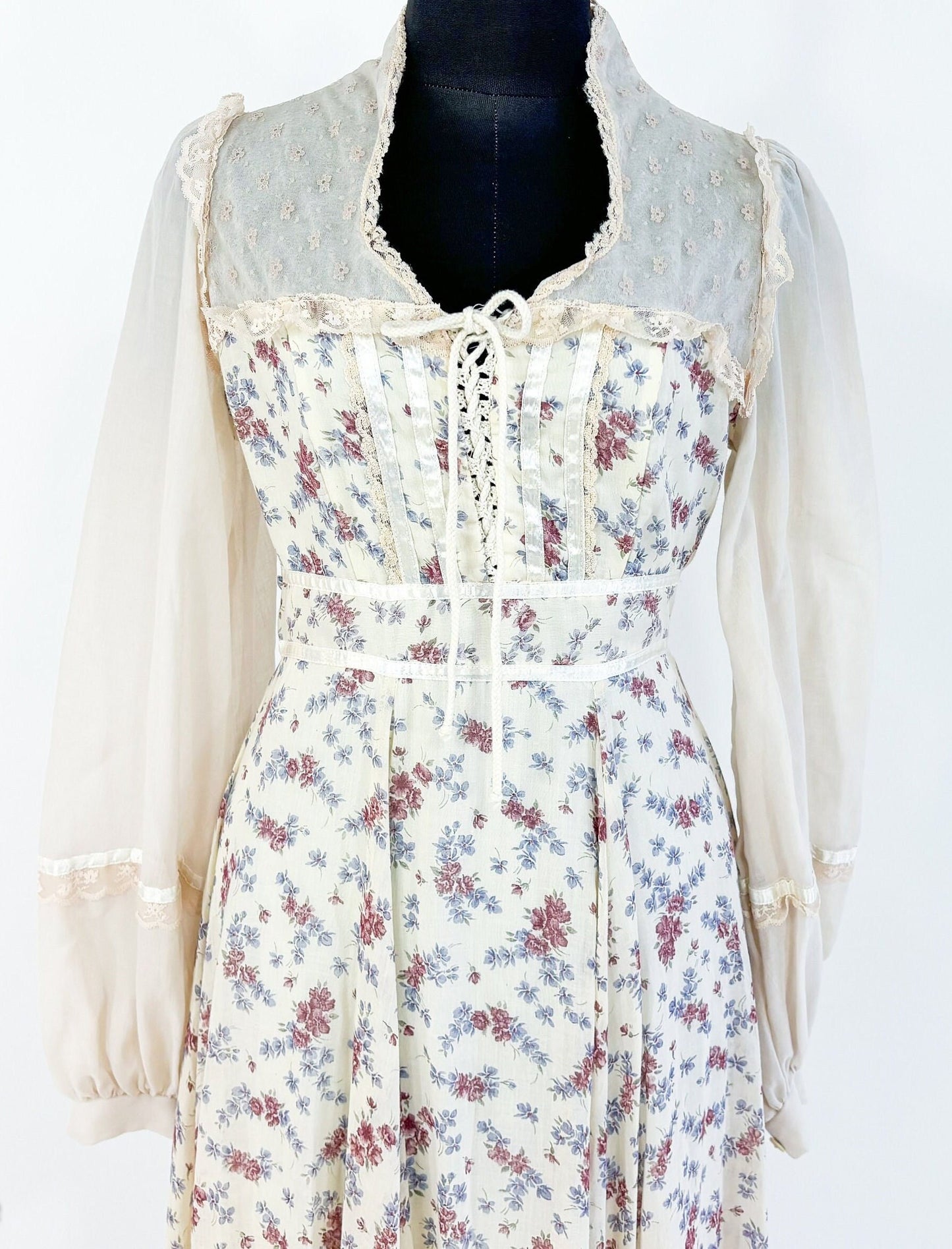 1970s Beige Gunne Sax Floral Maxi Dress, XS