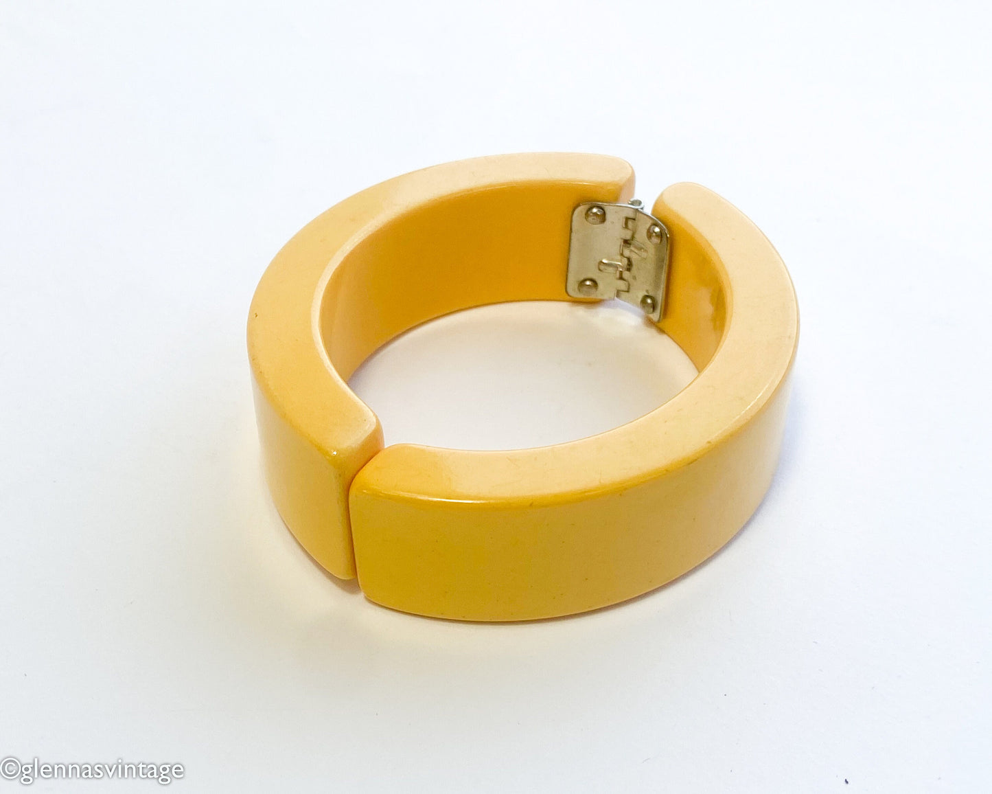 1930s Butterscotch Bakelite Bracelet | Yellow Bakelite Hinge Clamper