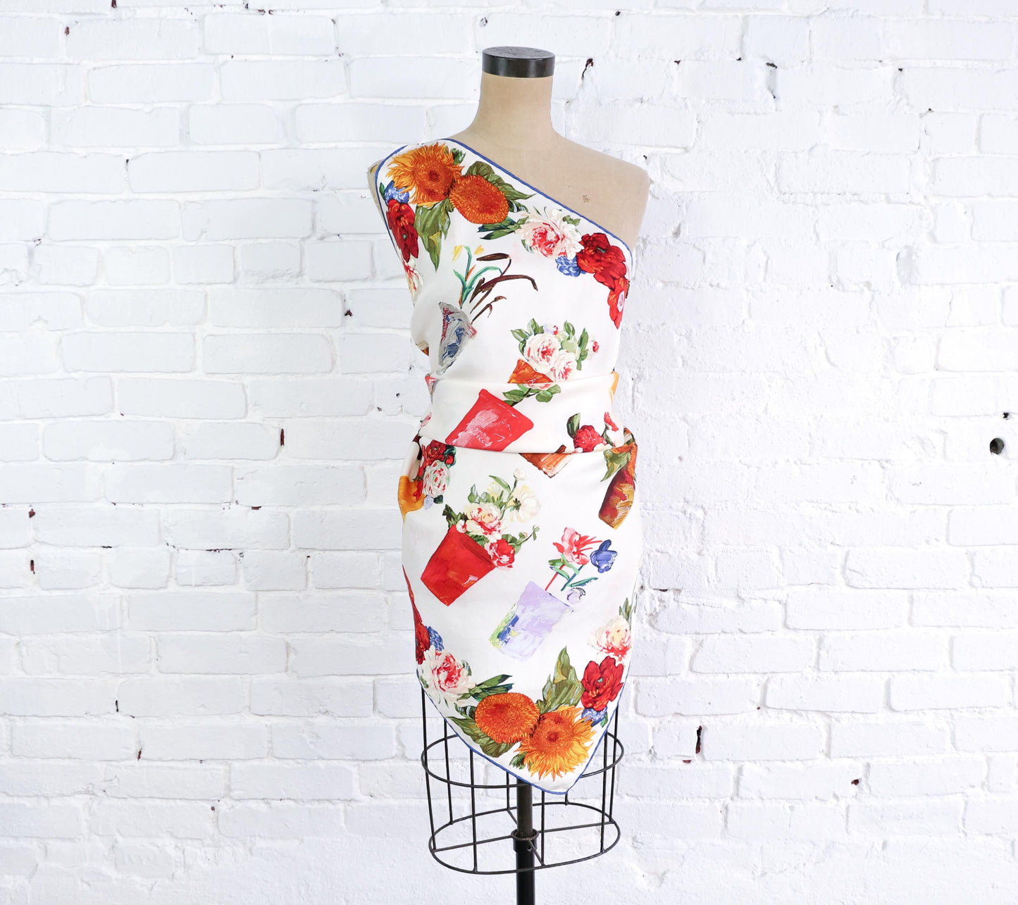 1980s Gucci Floral Flower Vases Print Silk Scarf
