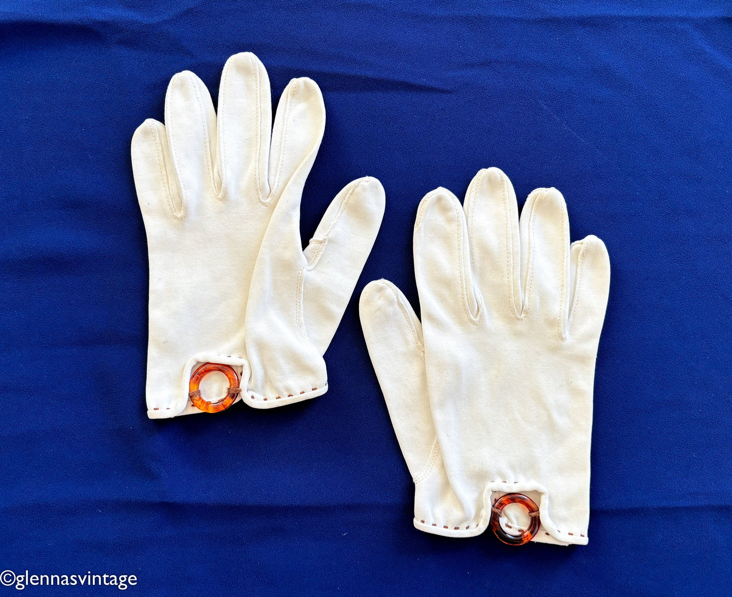1950s Creme Cotton Gloves, Medium
