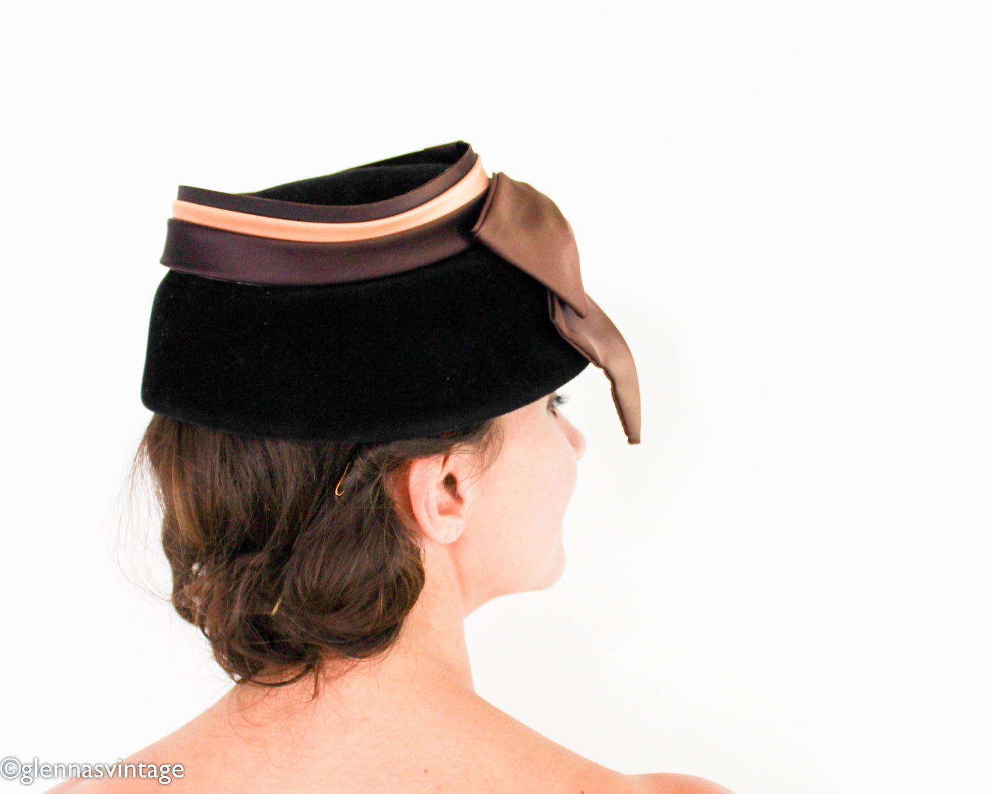 1950s Black Wool Felt Hat with Brown Satin Bow