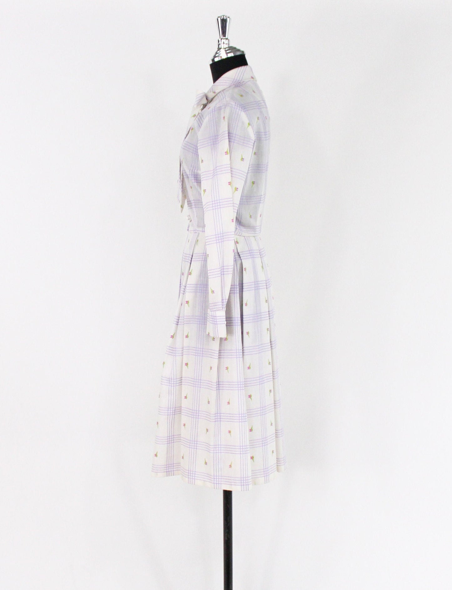 1950s White & Lavender Plaid Shirtwaist, Medium