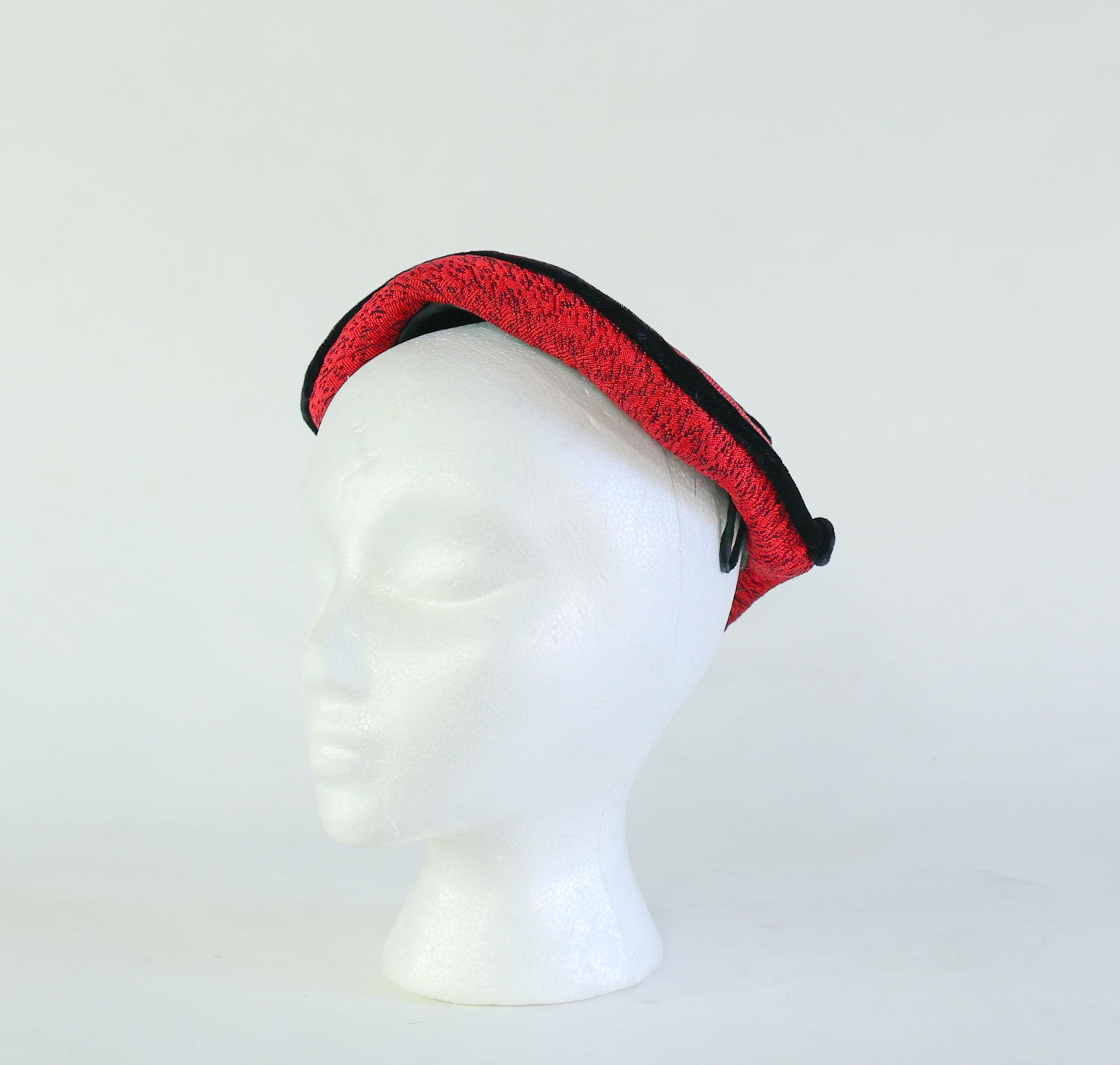 1940s Vintage Red Knit Fascinator, Red Saucer Hat with Black Velvet Tie