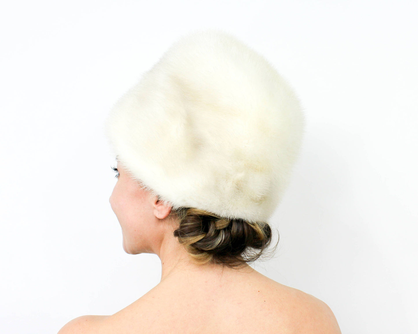 1960s White Mink Pillbox Winter Hat