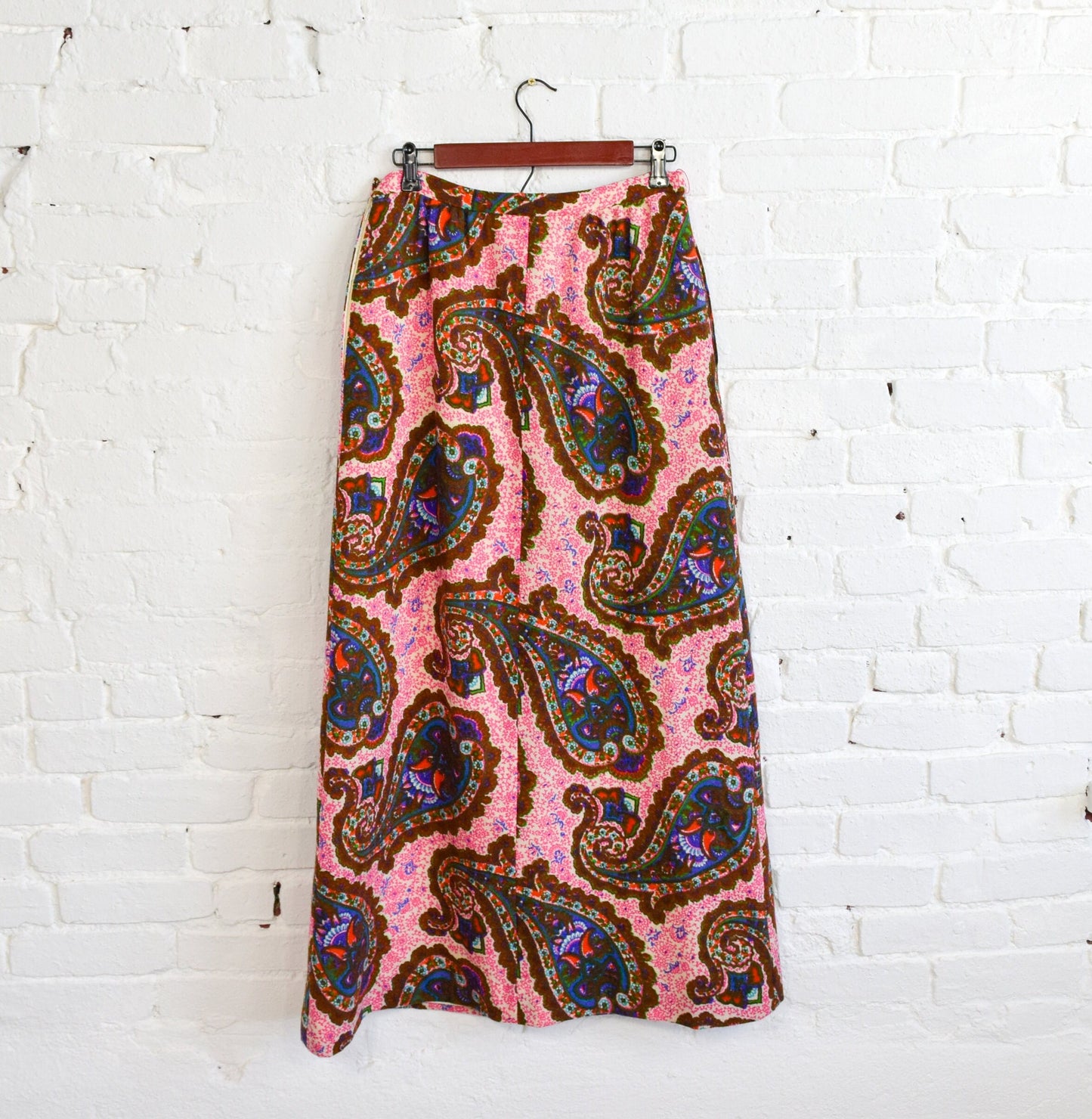 1970s Pink Paisley Maxi Skirt | 70s Pink Paisley Woven Wool Skirt | Nelly De Grab N.Y. | Medium