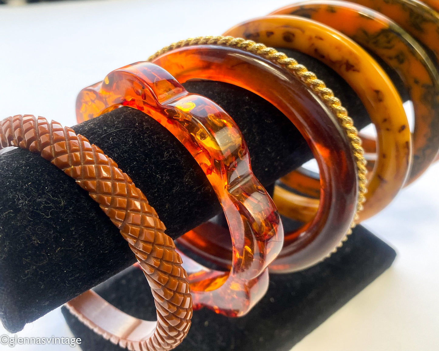 1930s Carved Bakelite Bangle | Rare Crisscross Design