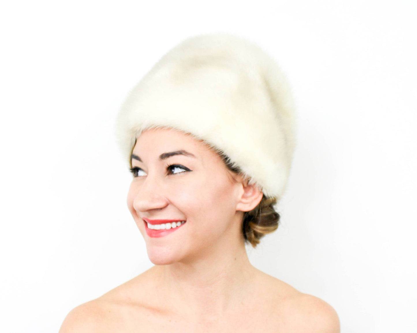 1960s White Mink Pillbox Winter Hat