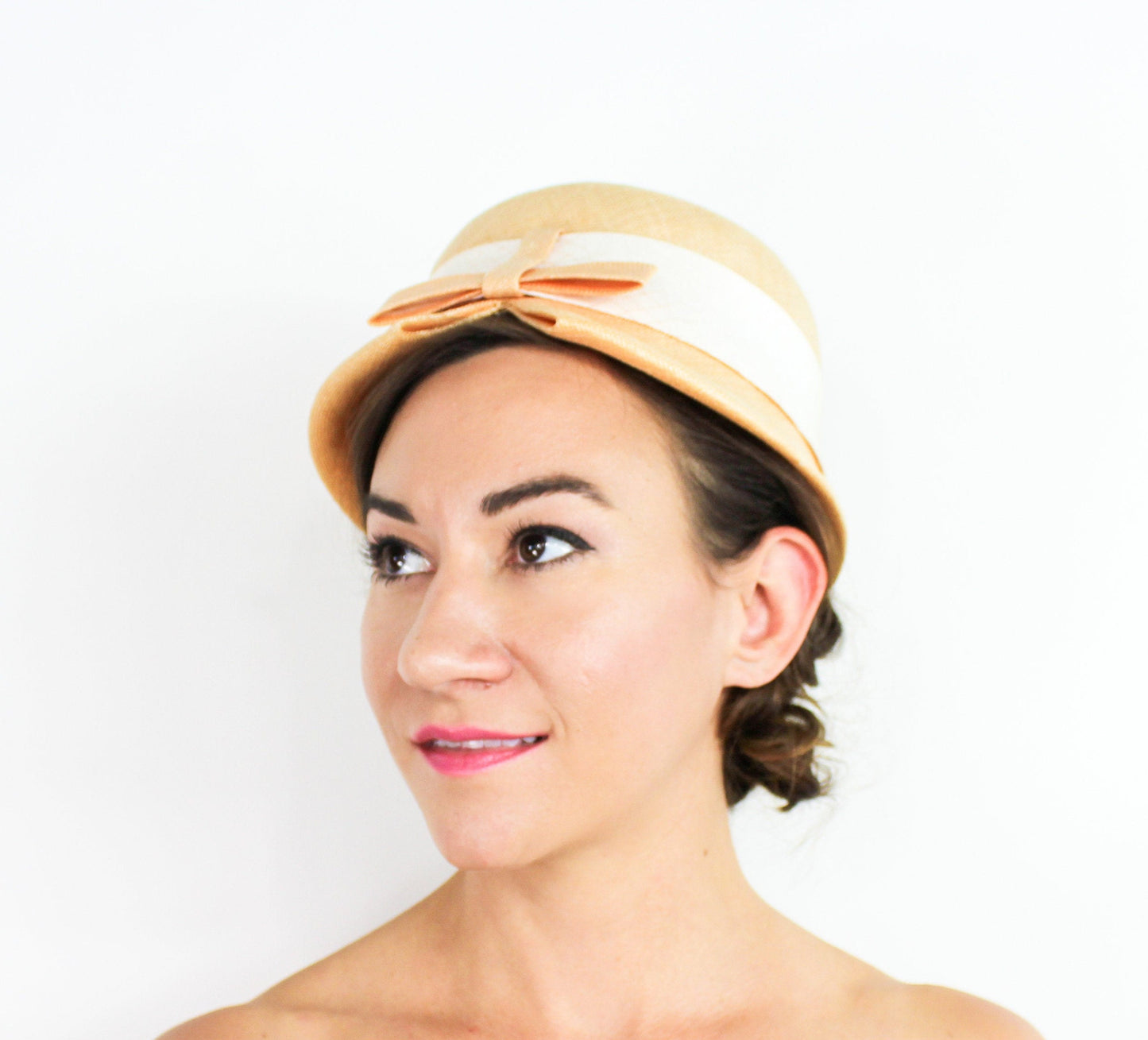 1950s Peach Straw Bucket Hat with Bow