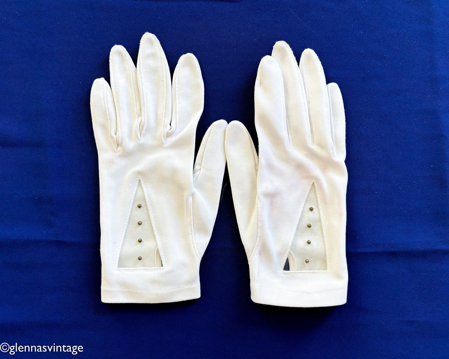 1950s Short White Gloves