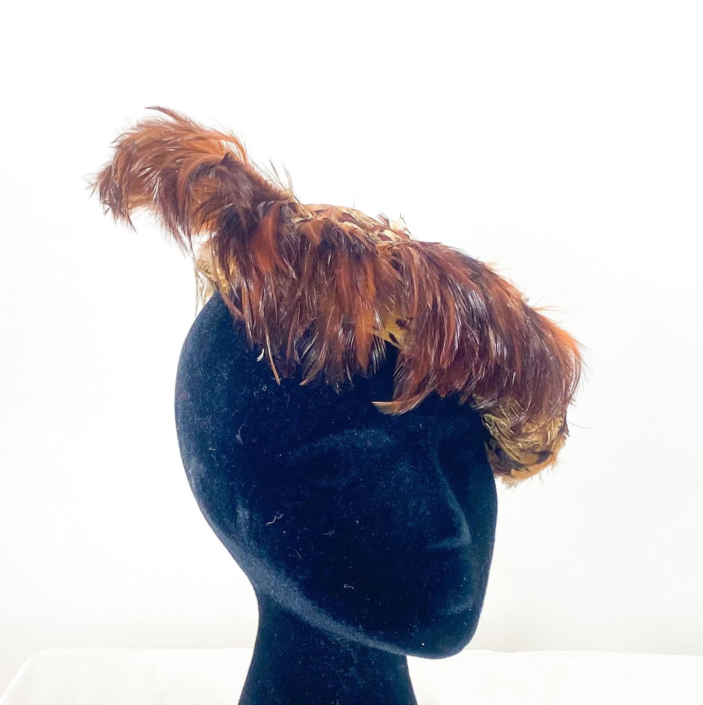 1940s Feather Fascinator Hat, Brown Quail Feather Saucer, Wool Felt