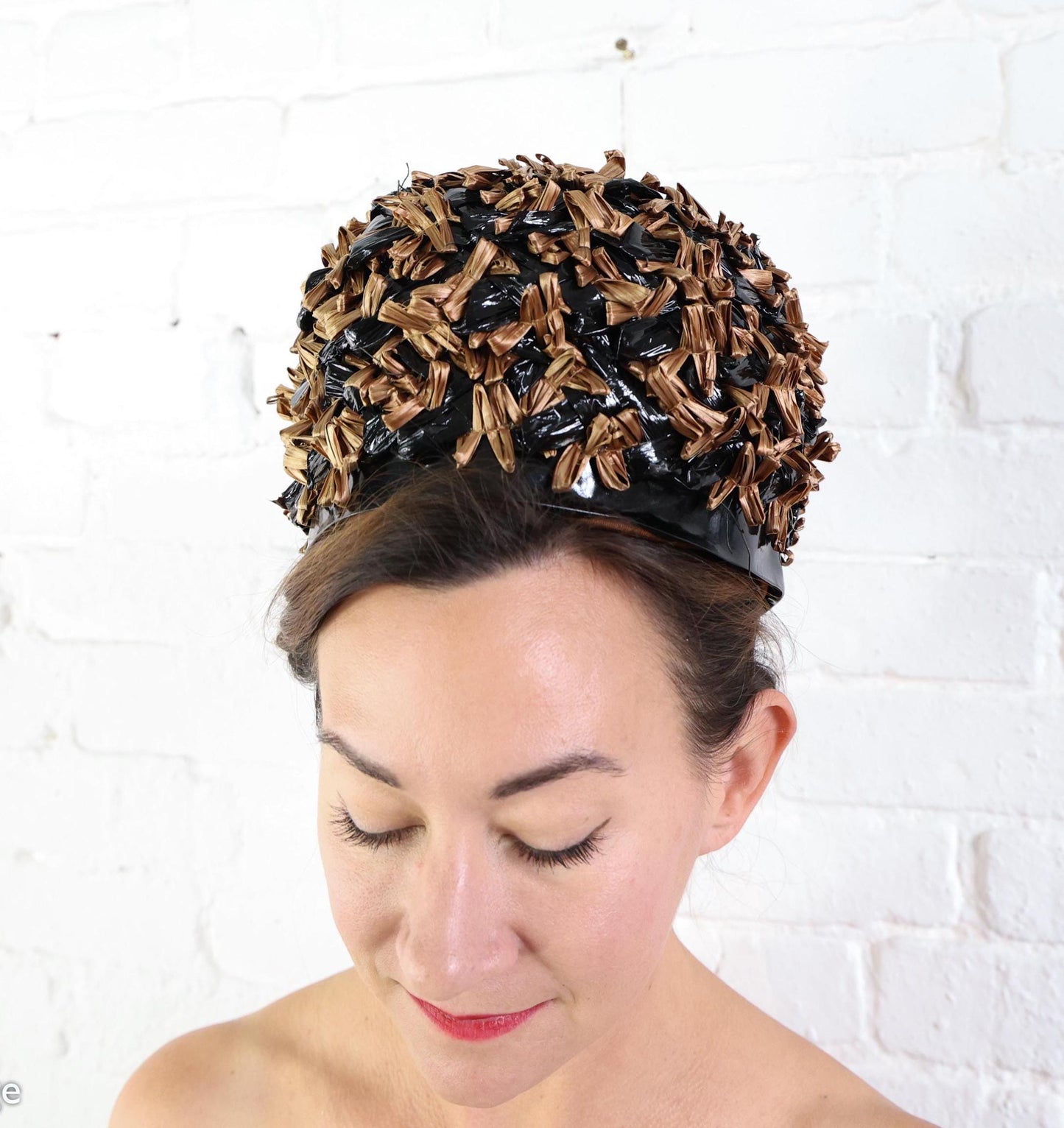 1960s Brown Black Raffia Bubble Hat
