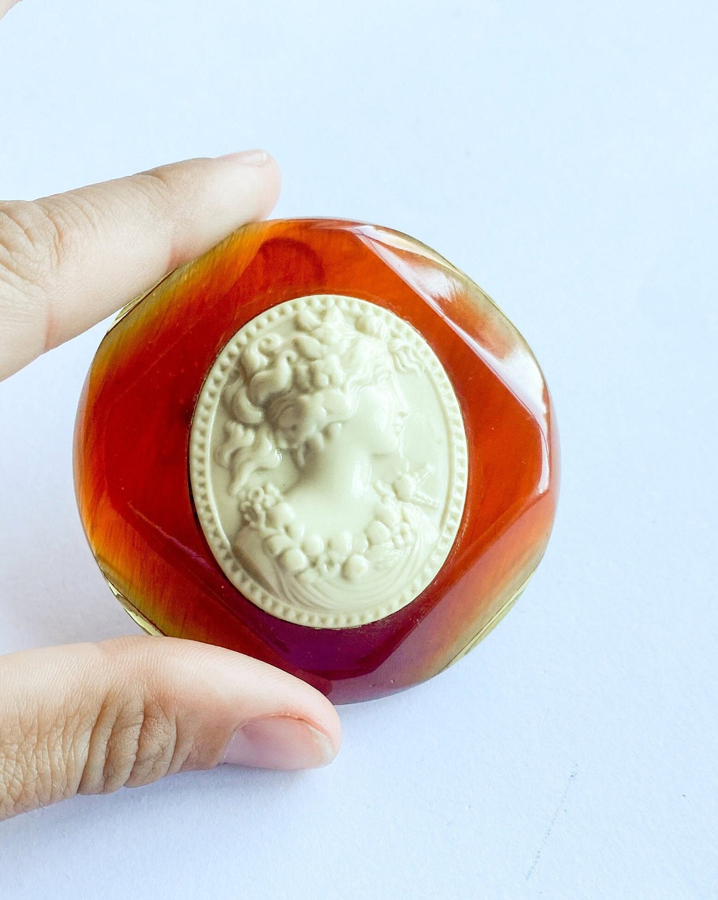 1930s Celluloid Cameo Brooch | Root Beer Bakelite Pin