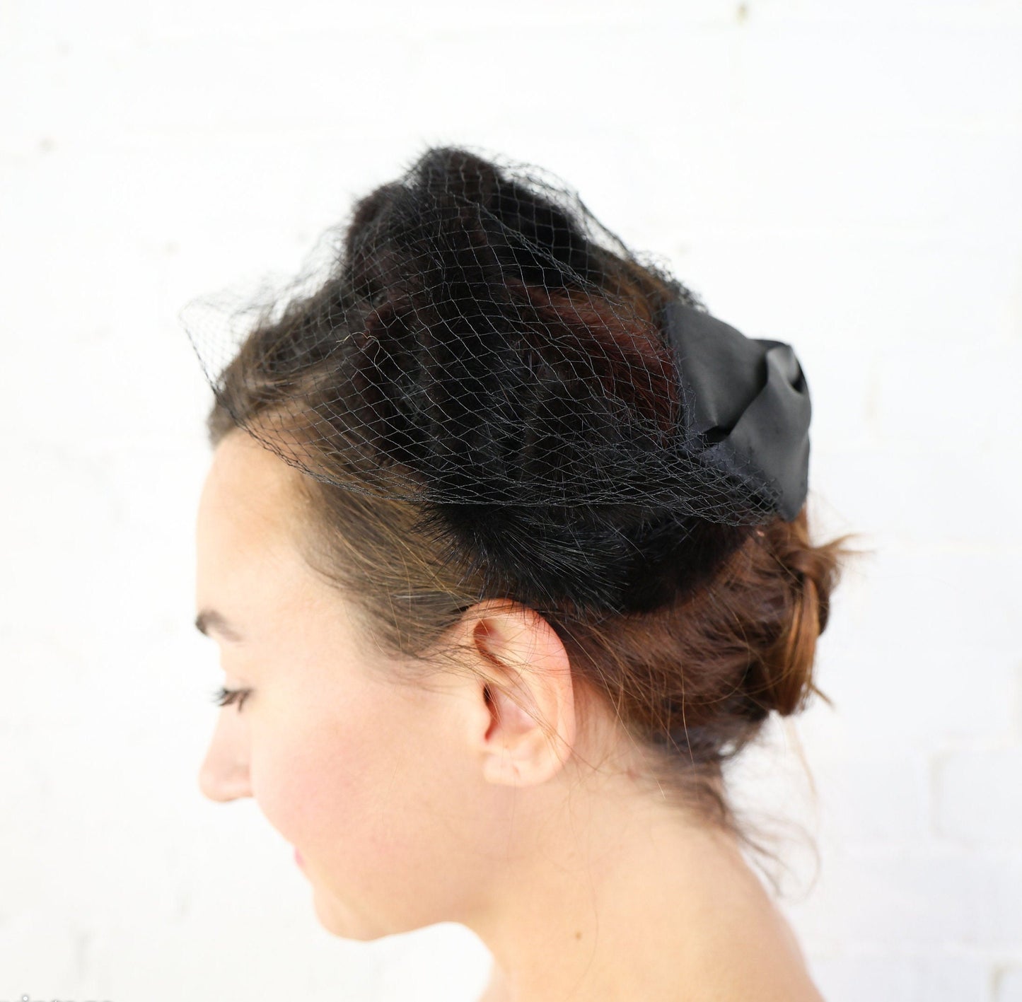 Black Bow Veil Fascinator, Elegant Headpiece for Special Occasions