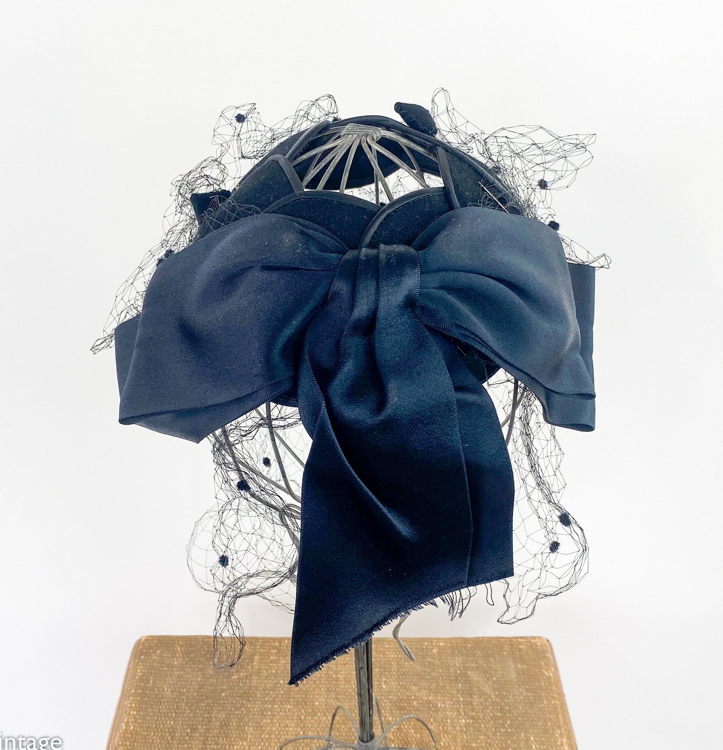 1940s Black Velvet Fascinator with Satin Bow & Netting, Old Hollywood Hat