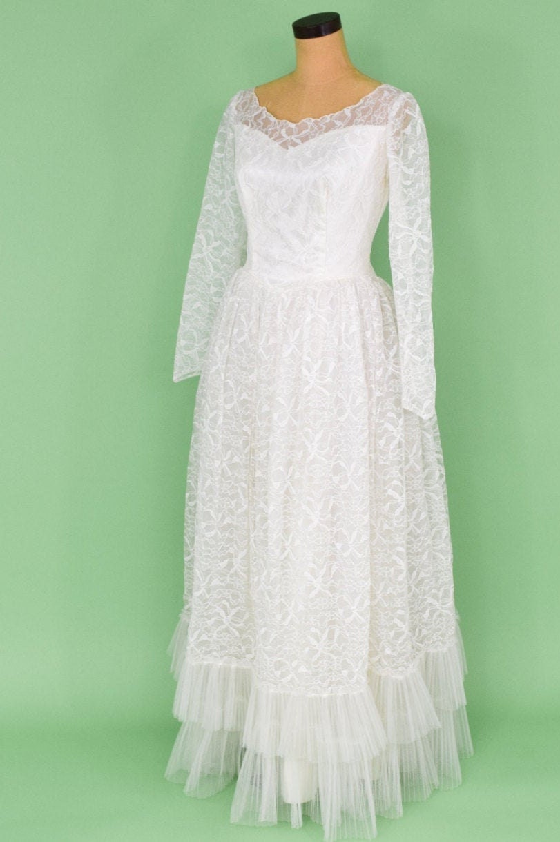 1950s White Lace Wedding Gown, New Look Style, Medium