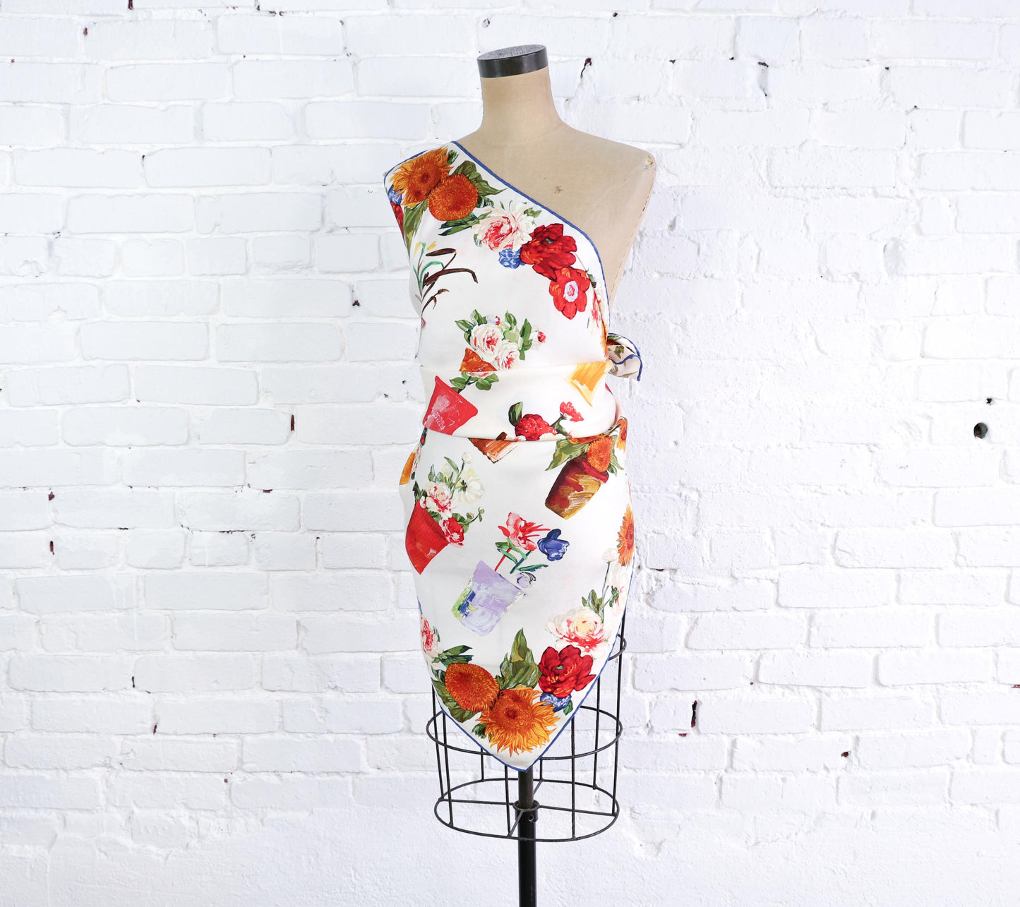 1980s Gucci Floral Flower Vases Print Silk Scarf