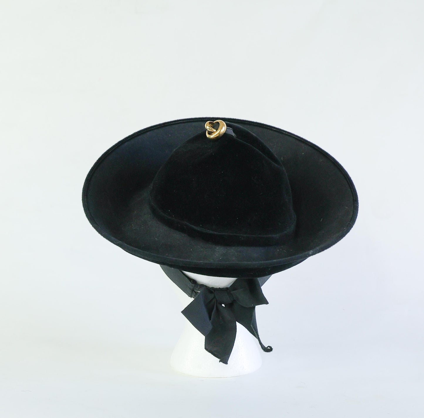 1940s Black Velvet & Wool Felt Hat