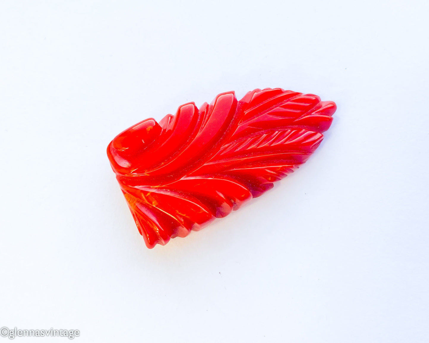 Vintage 1940s Red Carved Bakelite Dress Clip | Leaf Brooch