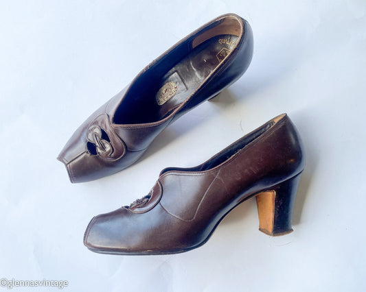 1940s Brown Leather Peep Toe Pumps Heels, 9 Narrow
