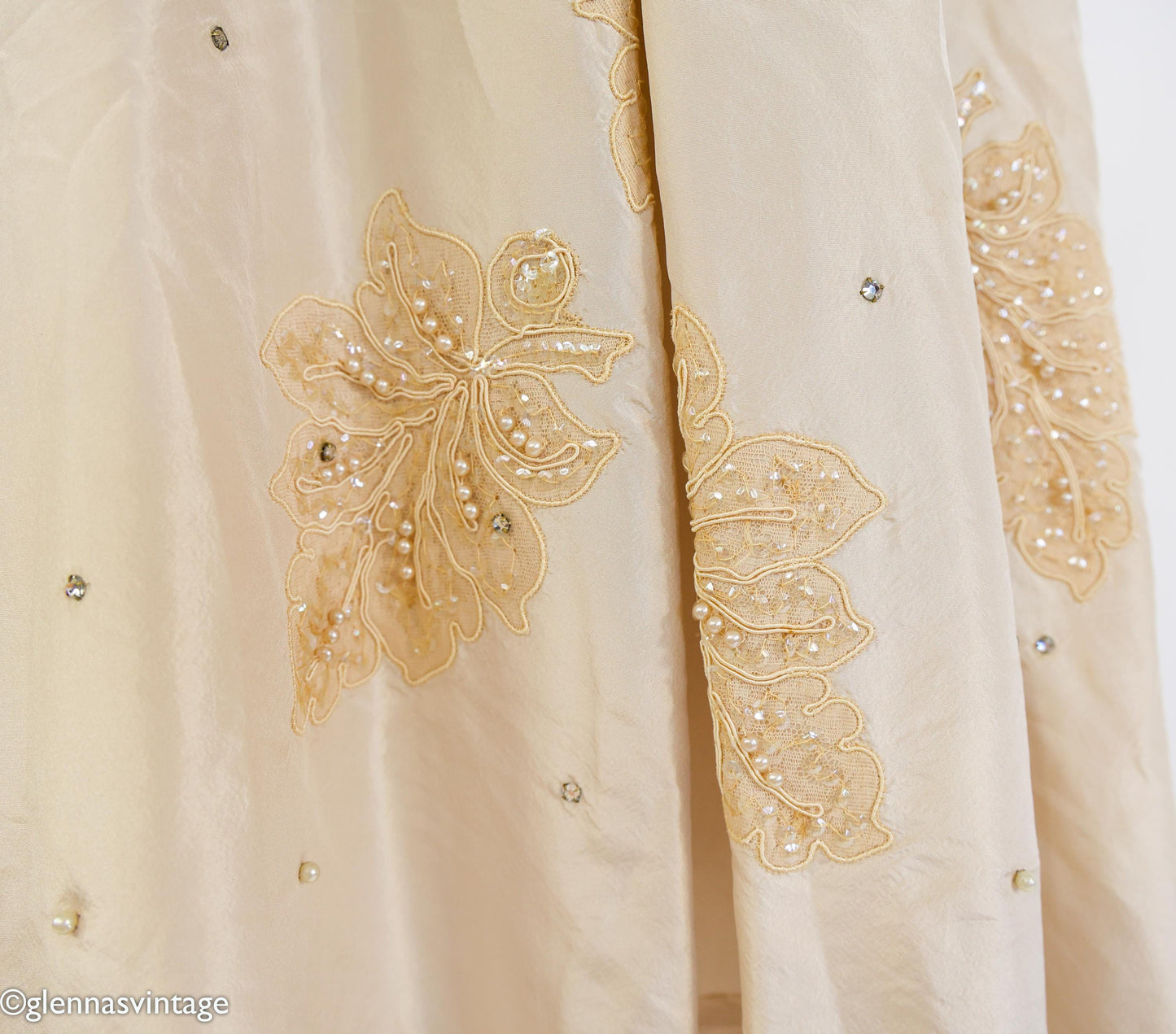 1940s Beige Silk Taffeta Party Dress with Sequins & Pearl, Medium