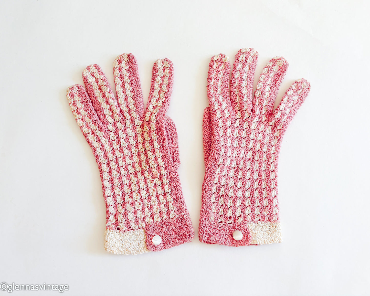 1940s Pink Crochet Vintage Gloves with Button Cuff