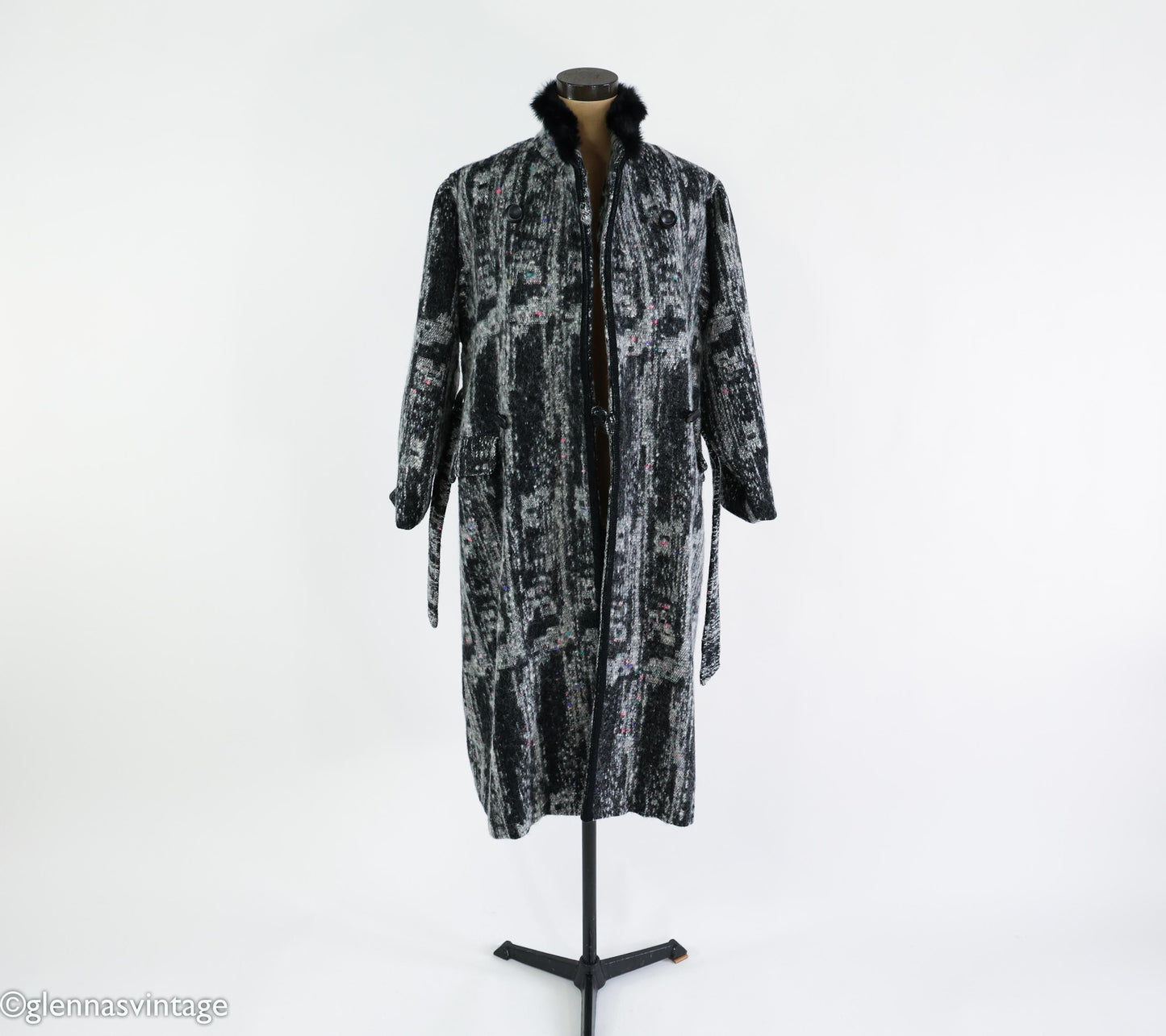 1980s Gray Wool Winter Coat with Fur Trim, Extra Large, 46" Bust