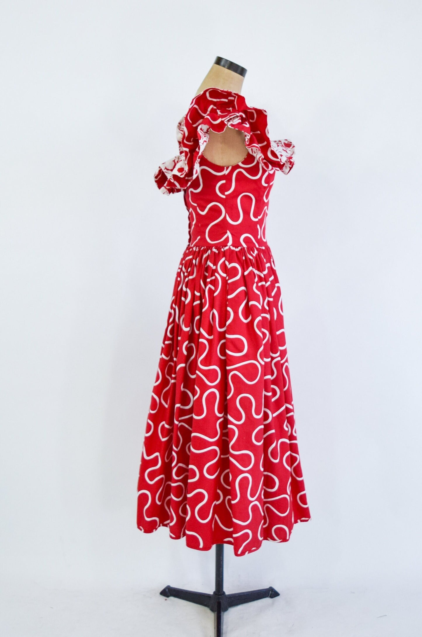 1980s Red White Off Shoulder Dress | 80s Red Ruffle Cotton Party Dress | Barboglio-Christina-Jan | Medium