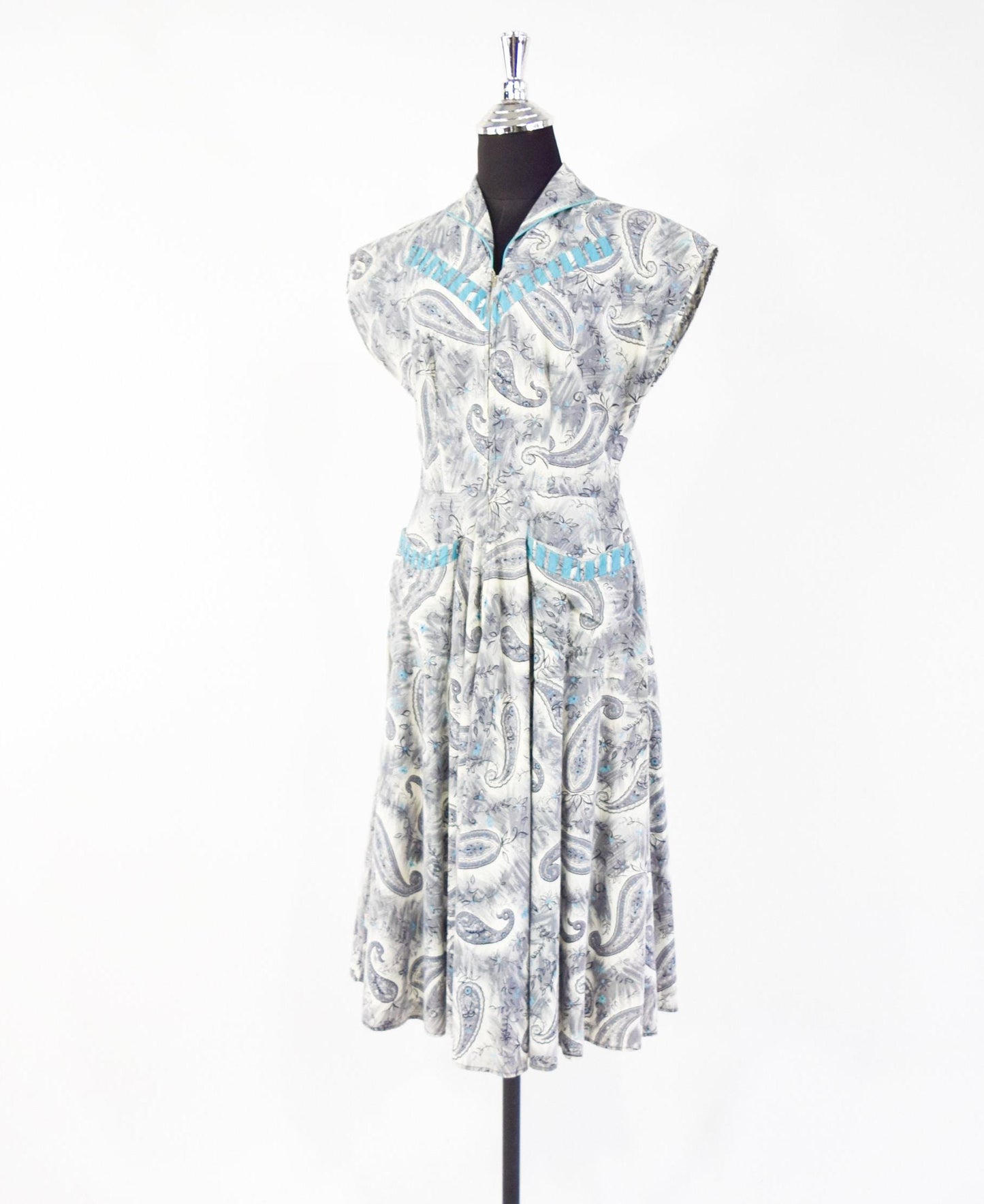 Vintage 1950s Paisley Print Dress, Turquoise Accents, Full Skirt, Size Medium