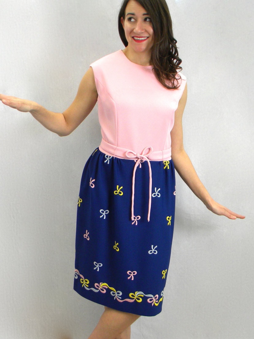 1960s Blue & Pink Shift Dress | 60s Navy Polyester Knit Dress | Medium
