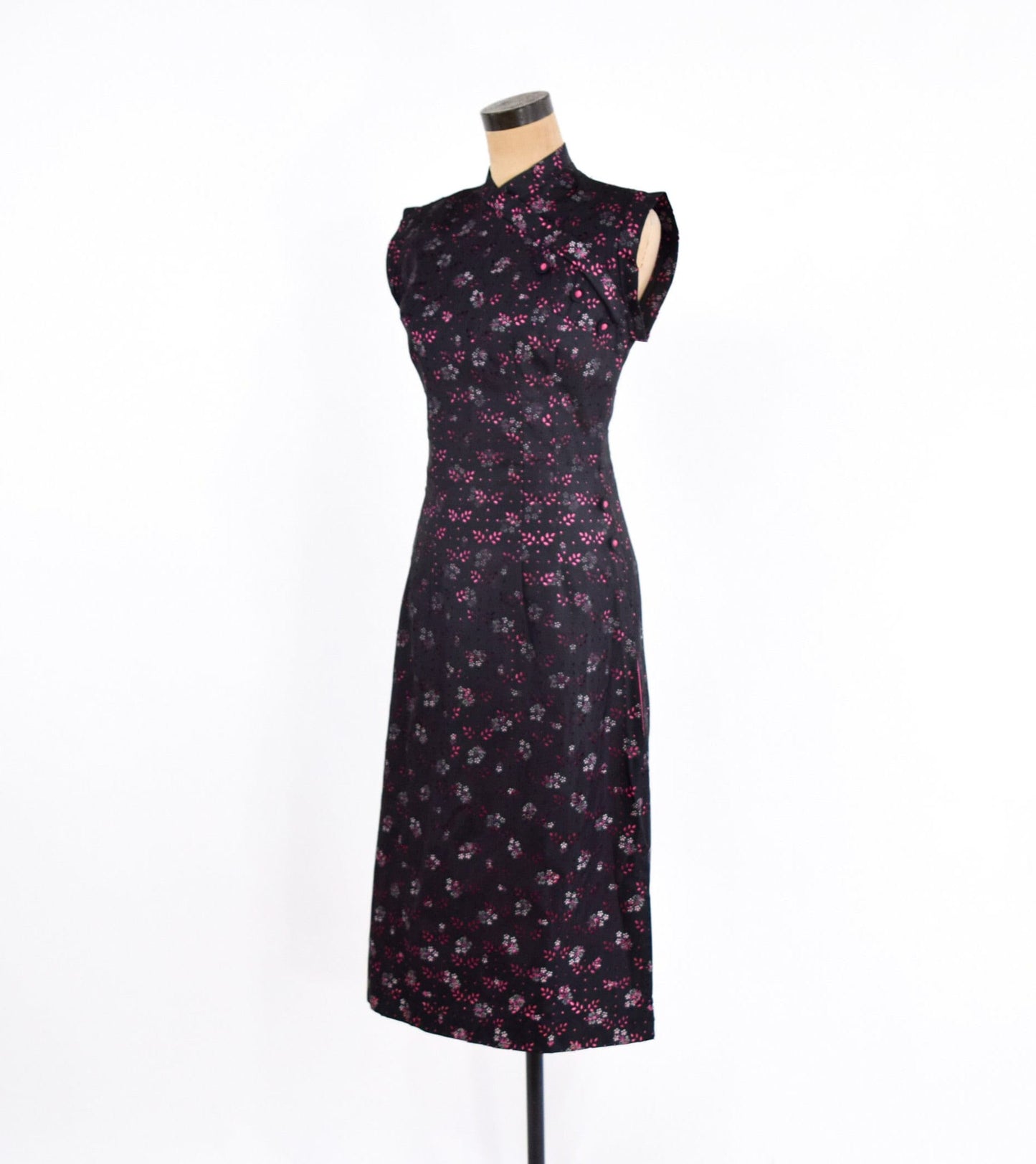 1950s Black & Pink Floral Cheongsam Dress in Eyelet Taffeta, Medium