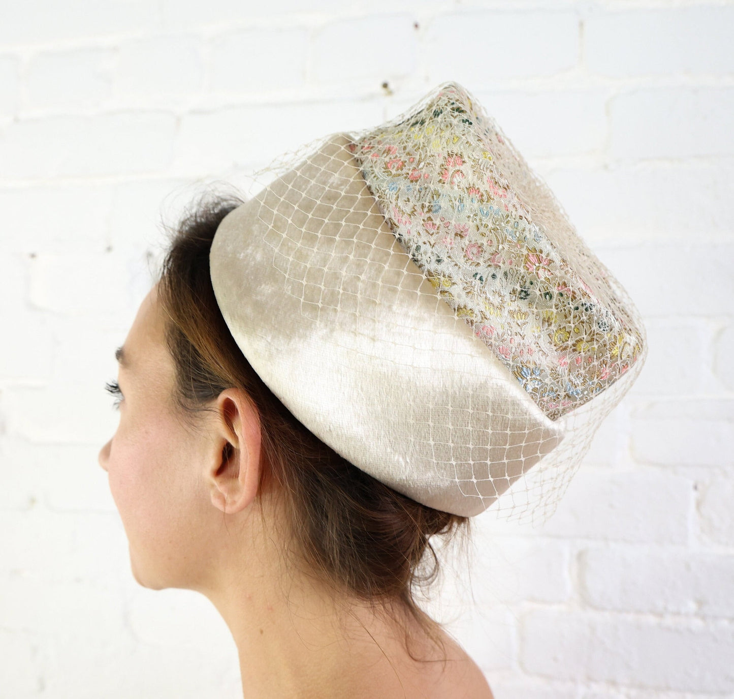 1960s Creme Velvet & Brocade High Crown Hat | 60s Off White High Bucket Hat | Jackie O
