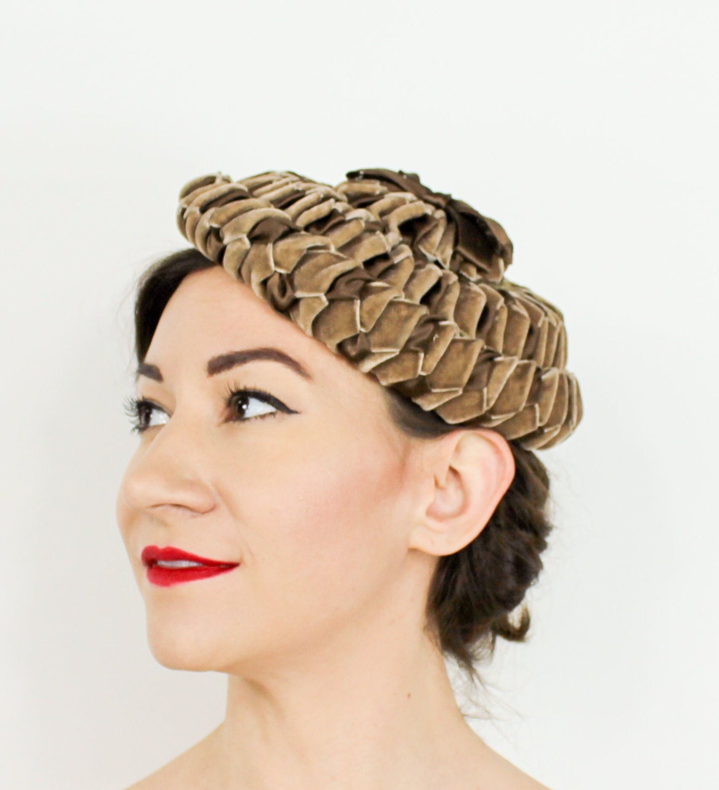 1950s Brown Velvet Woven Beret Hat