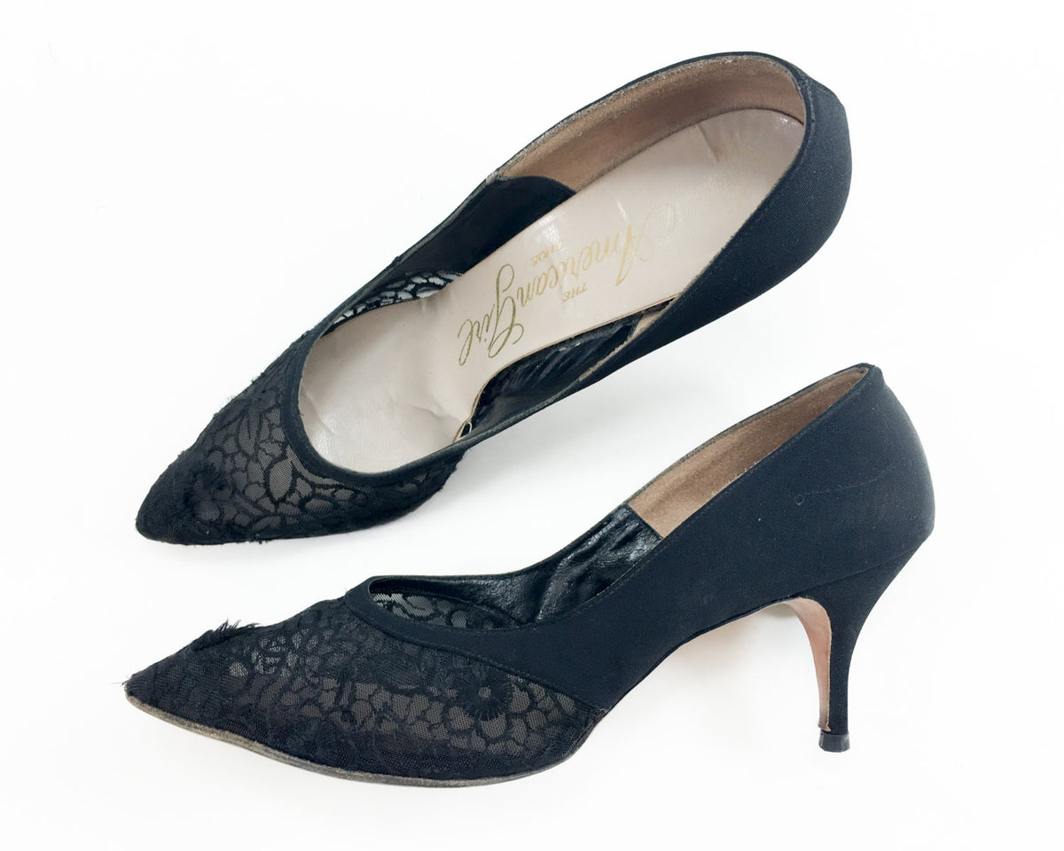 1960s Black Lace Heels Pointed Toe Shoe, US 9, 39