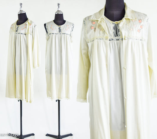 1960s Creme Embroidered Peignoir Set | Short Robe & Gown, Large