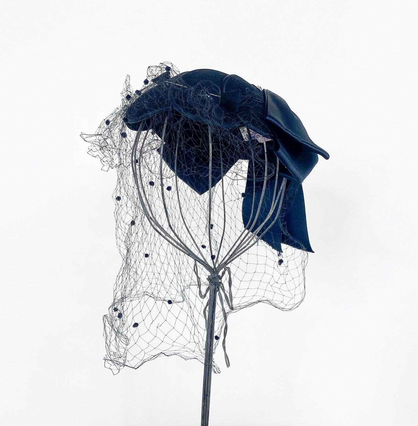 1940s Black Velvet Fascinator with Satin Bow & Netting, Old Hollywood Hat