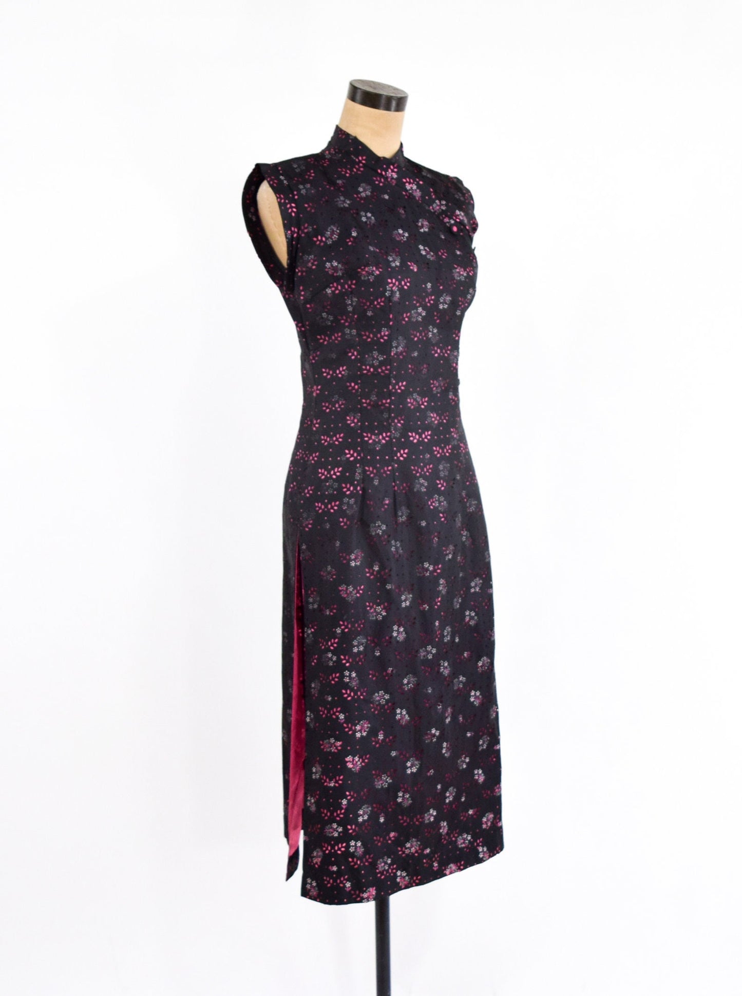 1950s Black & Pink Floral Cheongsam Dress in Eyelet Taffeta, Medium