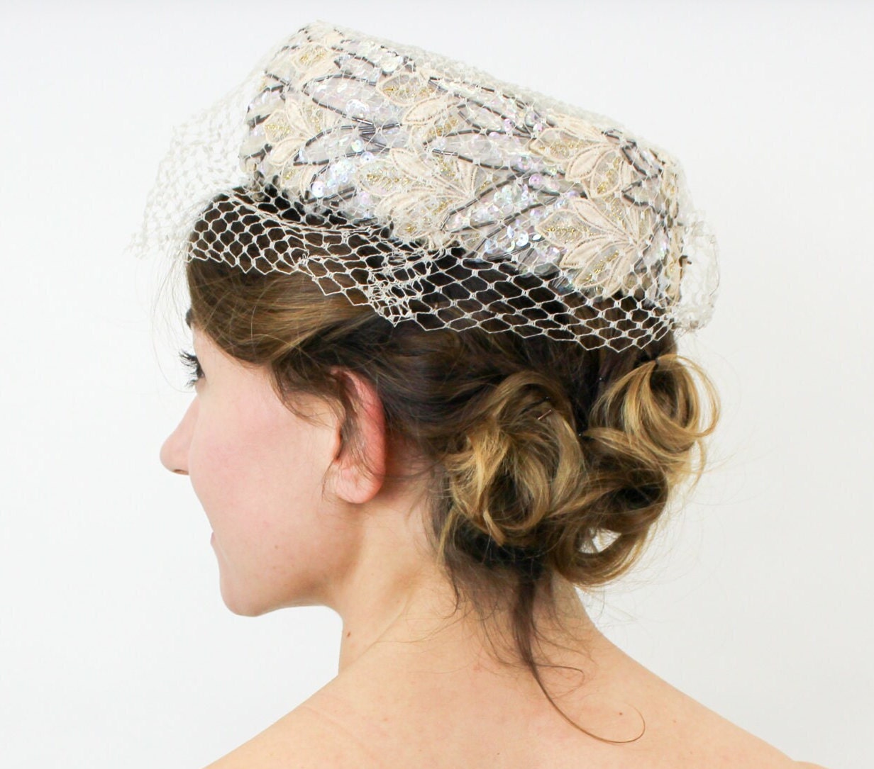 1950s Beige Lace & Sequin Pillbox Hat