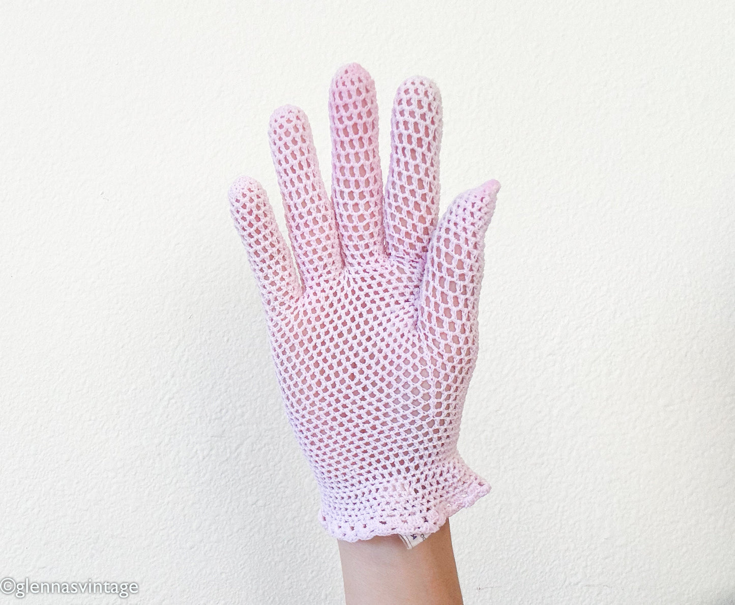 1950s Crochet Pink Gloves, Medium