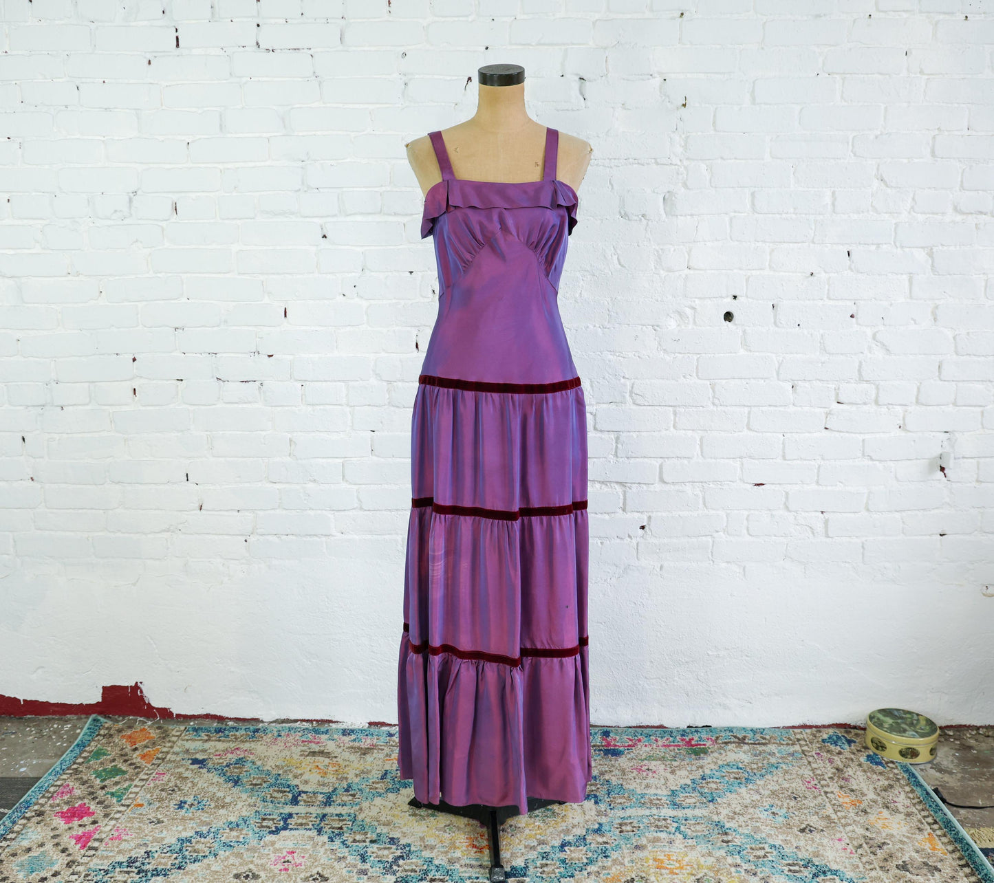 1930s Iridescent Purple Taffeta Evening Gown with Velvet Trim, Small