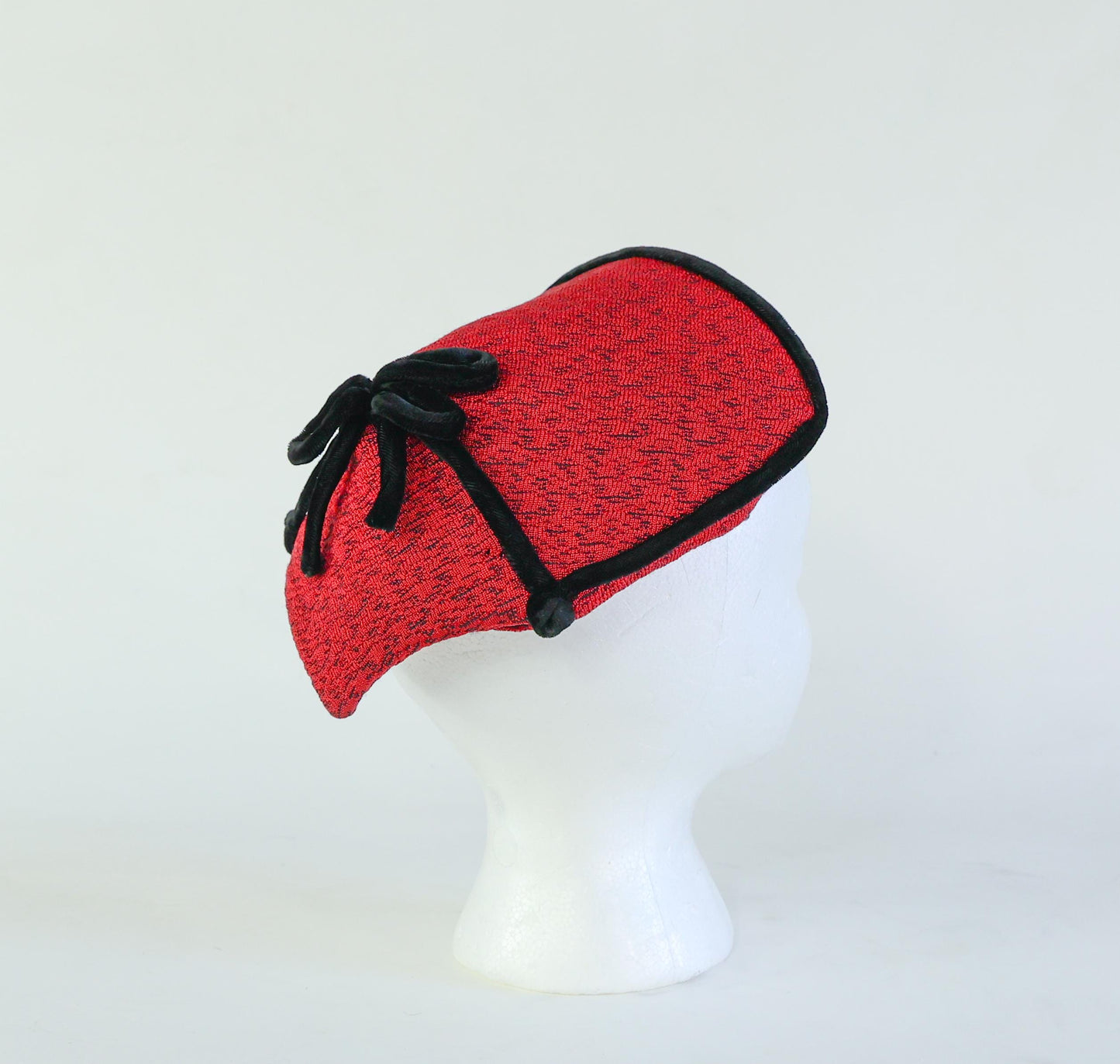 1940s Vintage Red Knit Fascinator, Red Saucer Hat with Black Velvet Tie