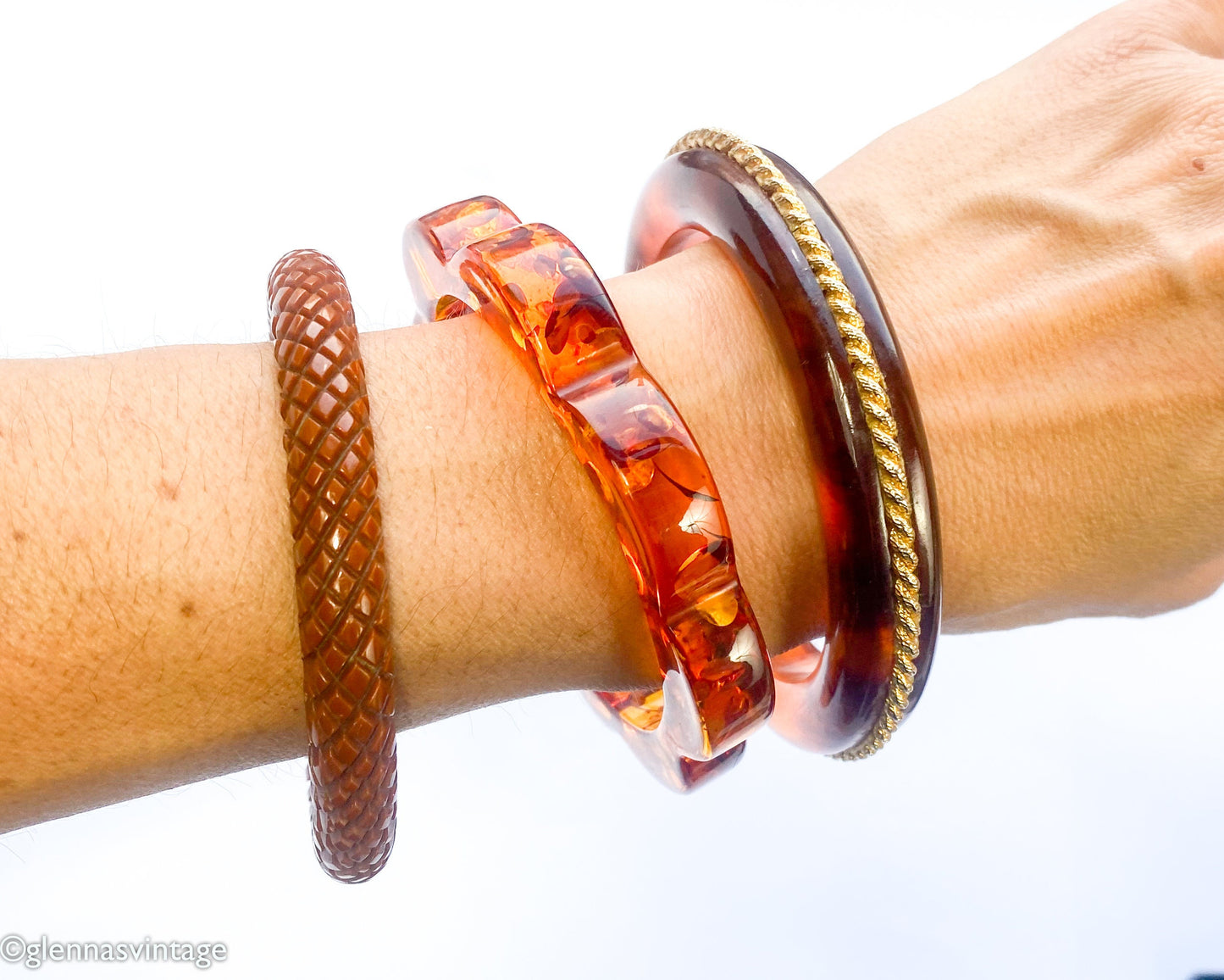 1930s Carved Bakelite Bangle | Rare Crisscross Design